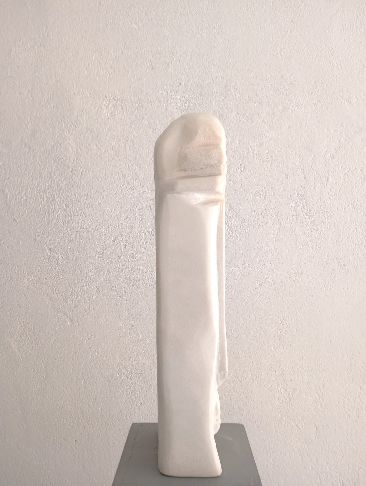 Blízkost — stojící socha