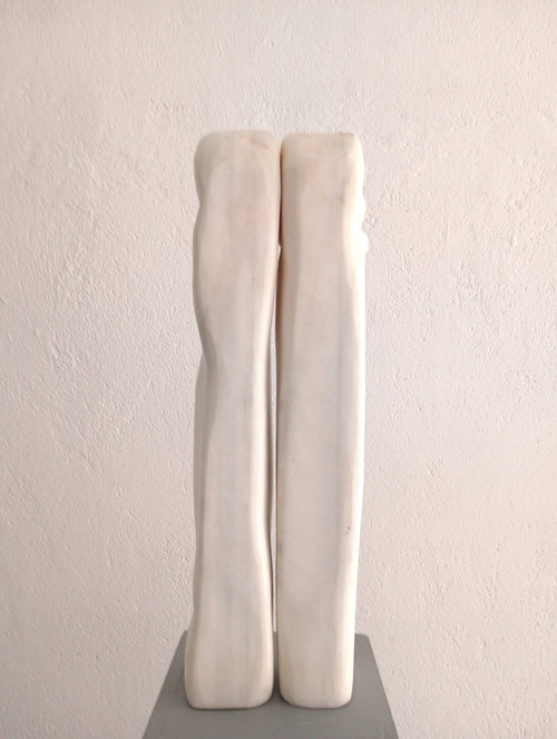 Blízkost — stojící socha