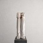 Blízkost — stojící socha